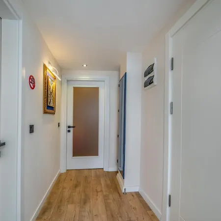 ホテル Ece Marina