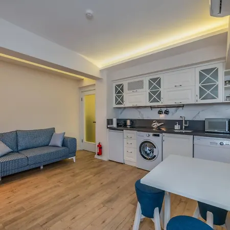 Ξενοδοχείο Ece Marina 2*