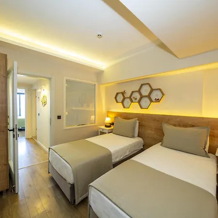 Hotell Ece Marina
