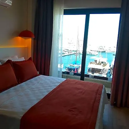 Ece Marina فتحية
