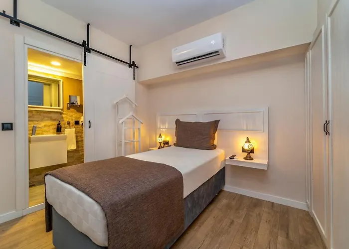 ホテル Ece Marina